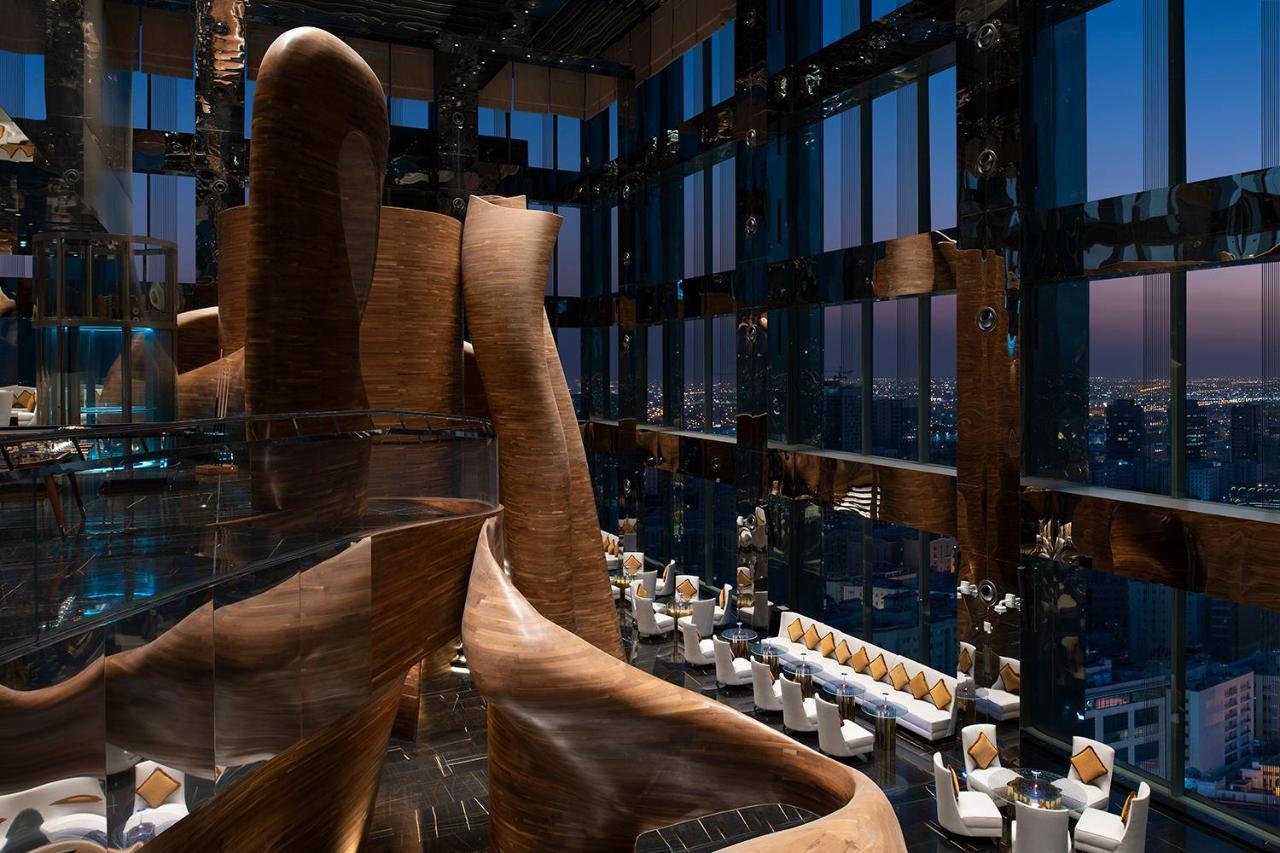 Banyan Tree Doha At La Cigale Mushaireb Exterior foto The interior of the 101 lounge