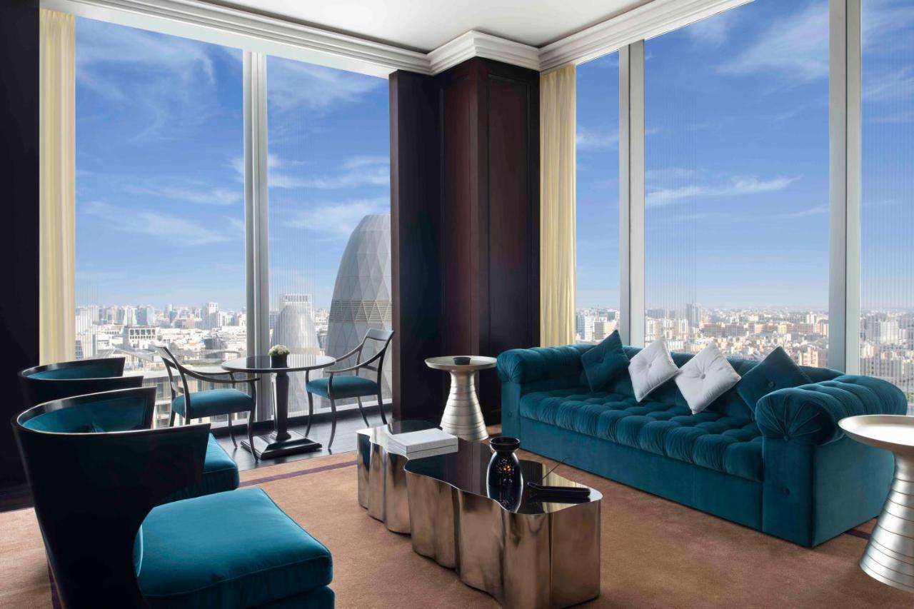 Banyan Tree Doha At La Cigale Mushaireb Exterior foto The living room of a Sky Villa