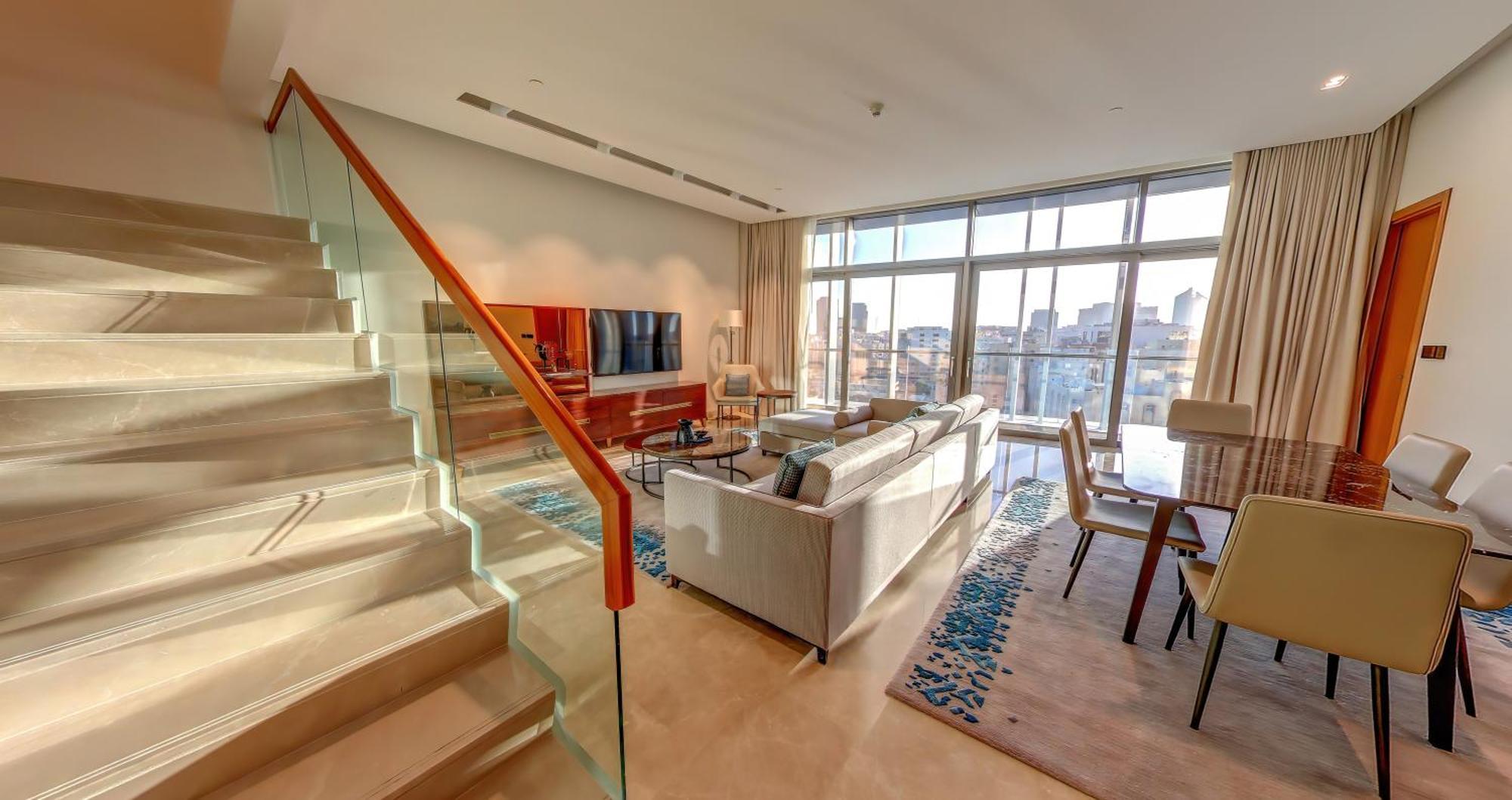 Banyan Tree Doha At La Cigale Mushaireb Exterior foto A living room in a typical apartment